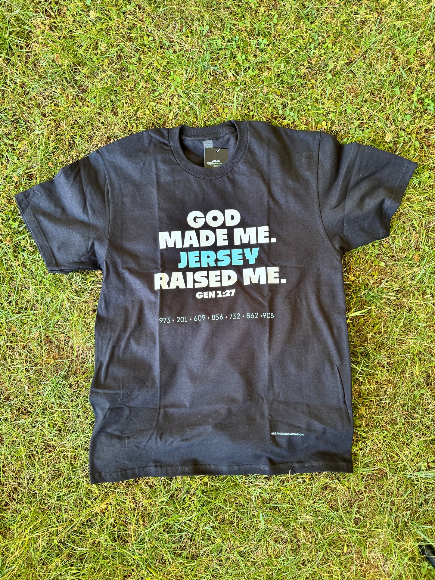 God made me. JERSEY raised me. Short sleeve T-shirt ✨NEW!✨ (Jersey Shore Neon Pink)